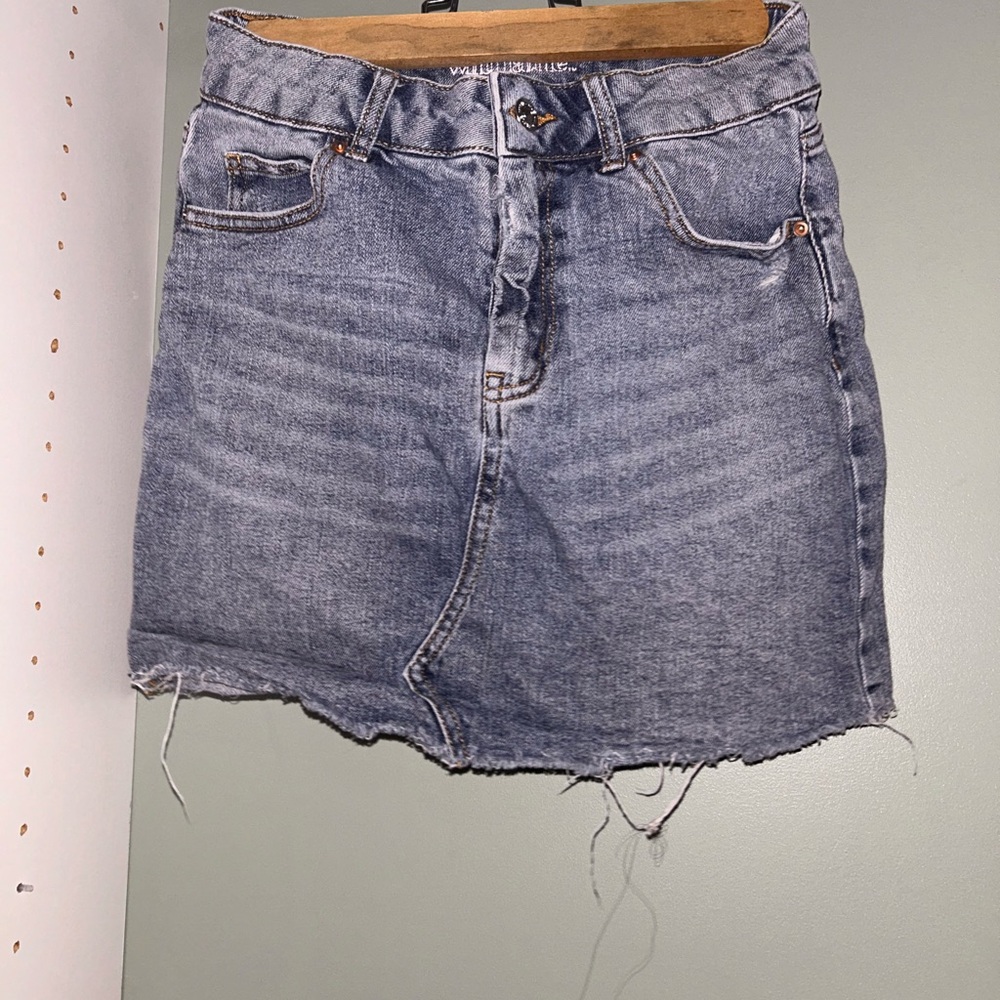 Jean skirt, color is blue,size 2 and brand is wildfable